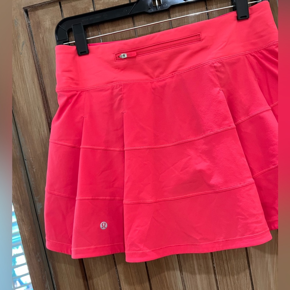 Lululemon Pace Rival skirt / skort size 6 Long , Lip Gloss color